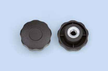 Ročaj v obliki zvezde z oblikovano matico 