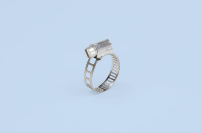 Zategovalna zobata objemka