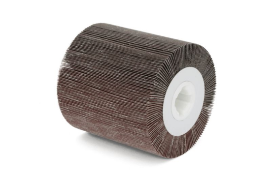 Lamelni brusni valjček