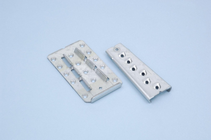 Skrit priključek za žarek 