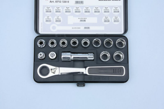 14-delni natični skoznji ključ z račno in adapterjem