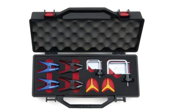 Sklop za odcepljanje in vtič 