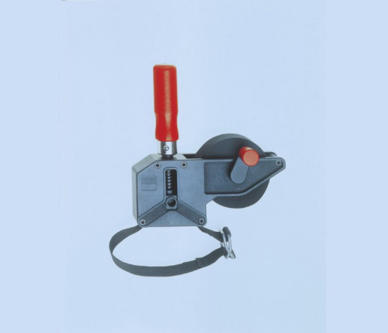 Spona za okvirje s trakom