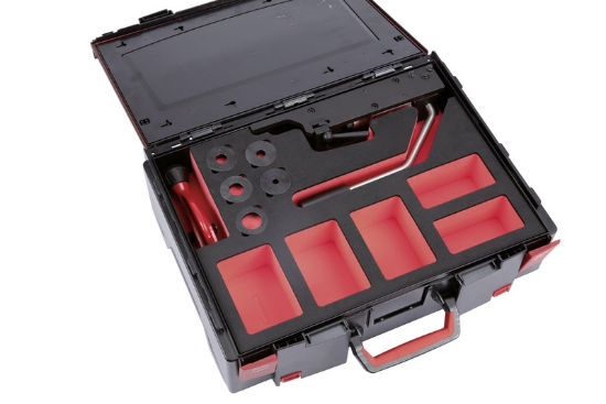 Priprava za montažo cevi in matic