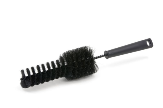 Krtača za čiščenje avtomobilskih platišč