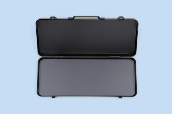 Kovinska kaseta, prazna