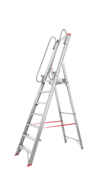 Lestev z varovalno ograjo