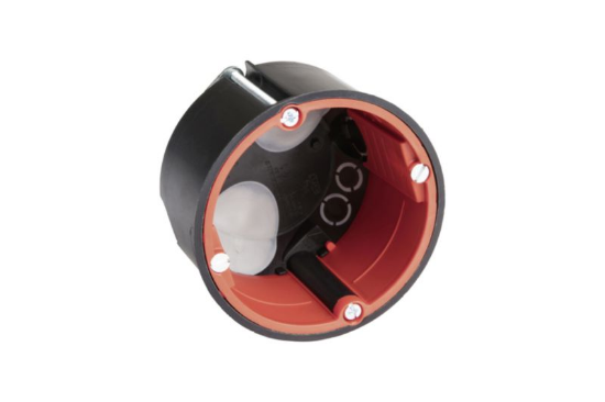 Protipožarna vtičnica za stenske aparate v votlini s funkcijo zaščite pred zvokom 