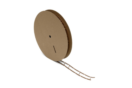 Distančni trak na zvitku 